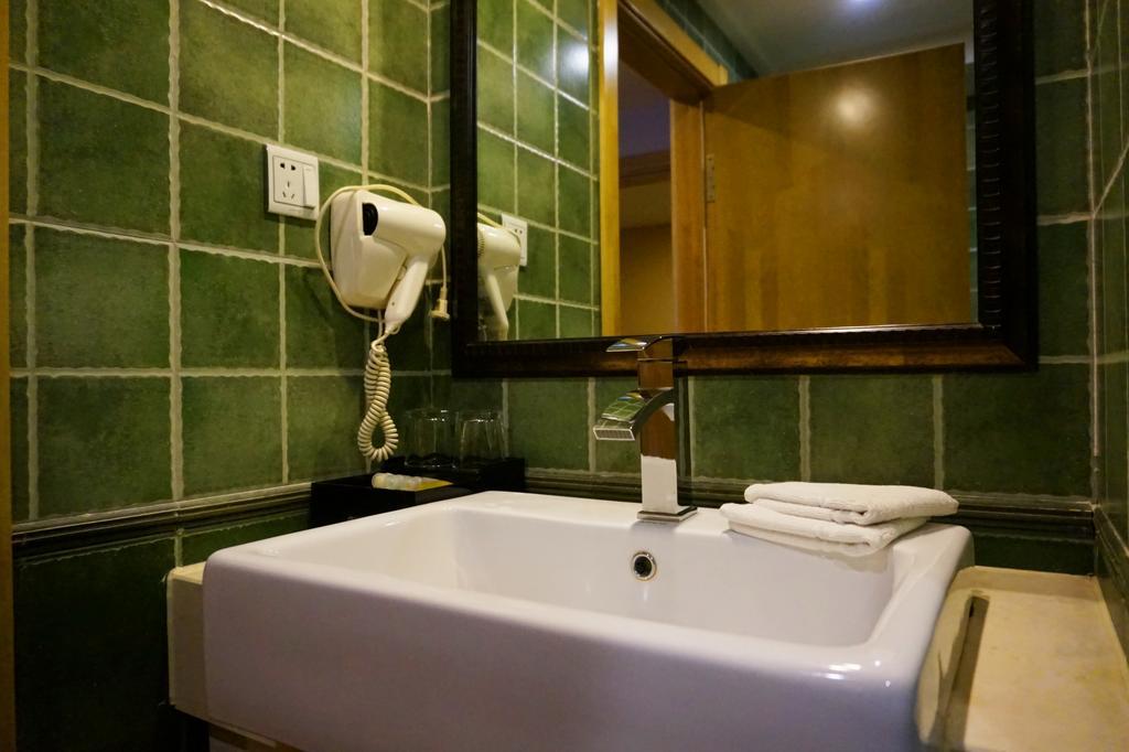 Harbin Walker Coffee Hotel Экстерьер фото